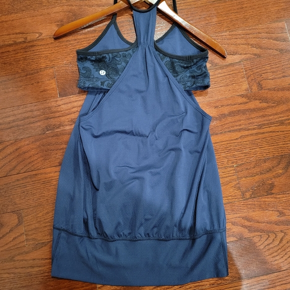 Lululemon tank top combo size 6 - Picture 5 of 5
